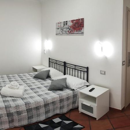 Royal House Fiumicino Hotel Buitenkant foto